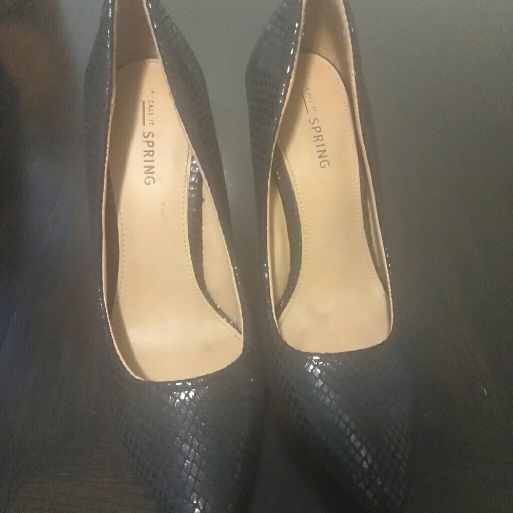 Shoes - Picture 2 of 2